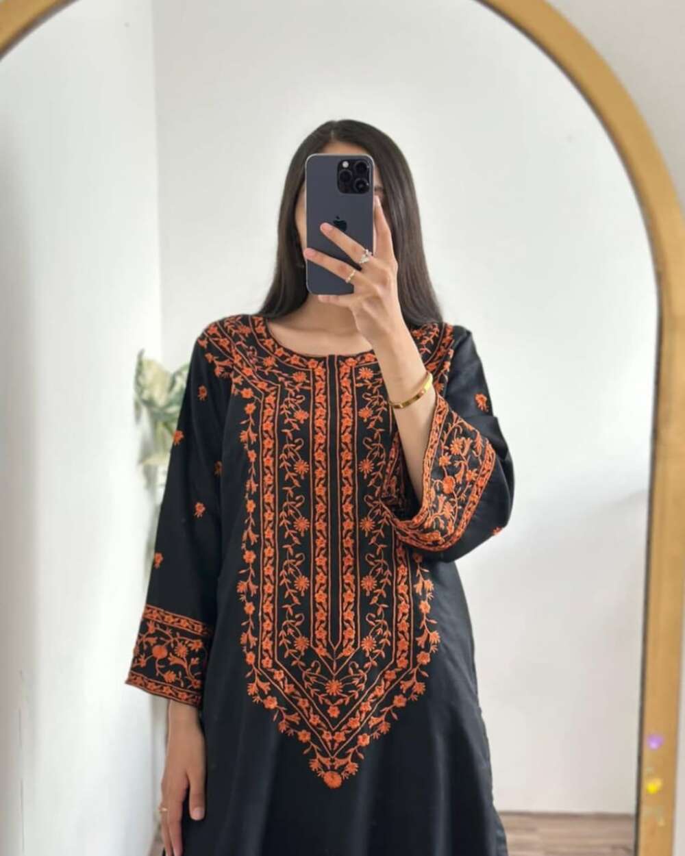 Trending Farshi shalwar 2Pcs Stitch Suit