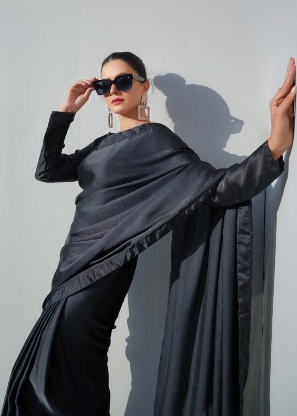 Black Silk Saree - Image 3
