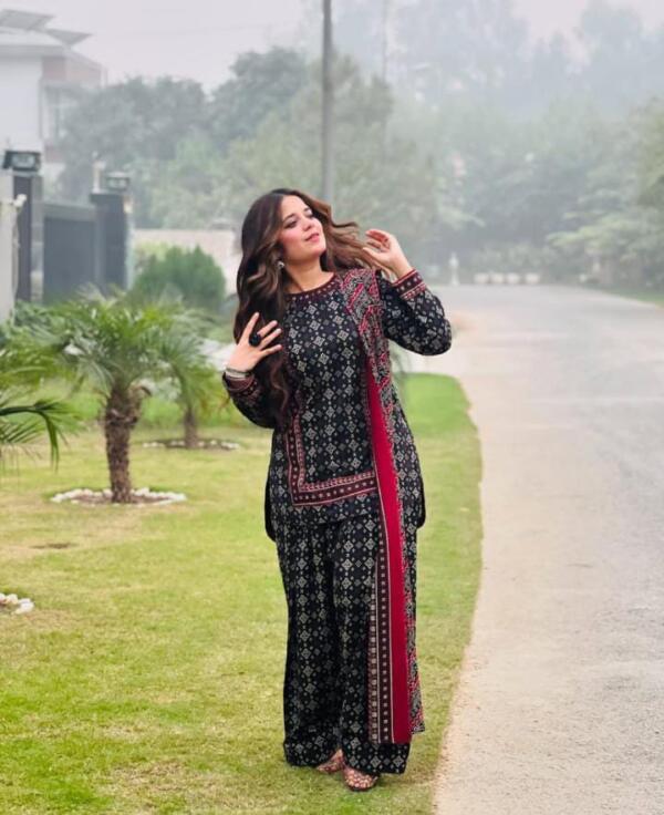 DIGITAL CHUNRI FARSHI SHALWAR 3PCS SUITE SUMMER COLLECTION - Image 4