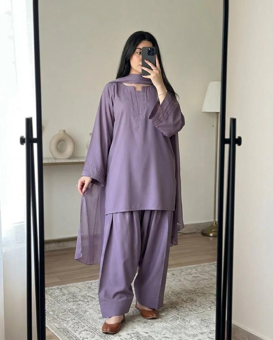 Model wearing the Pearl kurta set
