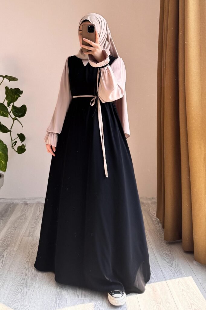 Shama Wool Abaya